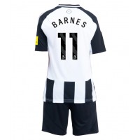 Newcastle United Harvey Barnes #11 Hjemme Trøje Børn 2024-25 Kortærmet (+ Korte bukser)